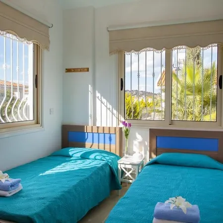 Crystal Sea “with Jacuzzi Hot Tub” 117