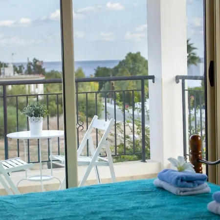 Crystal Sea “with Jacuzzi Hot Tub” 117 Willa Protaras