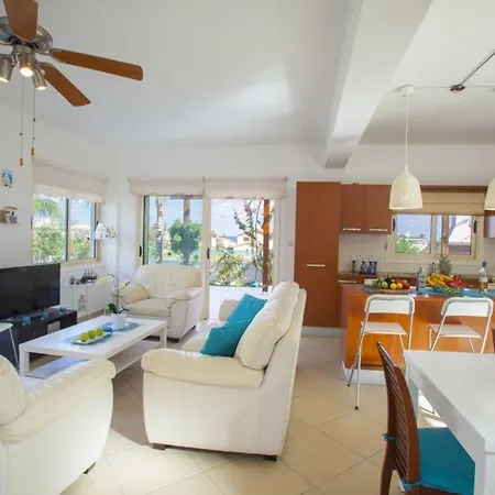 Crystal Sea “with Jacuzzi Hot Tub” 117 *